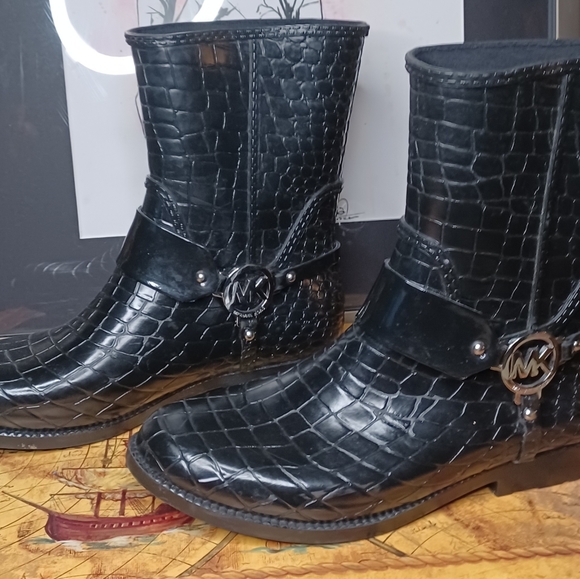 Michael Kors Rain Boot size 10